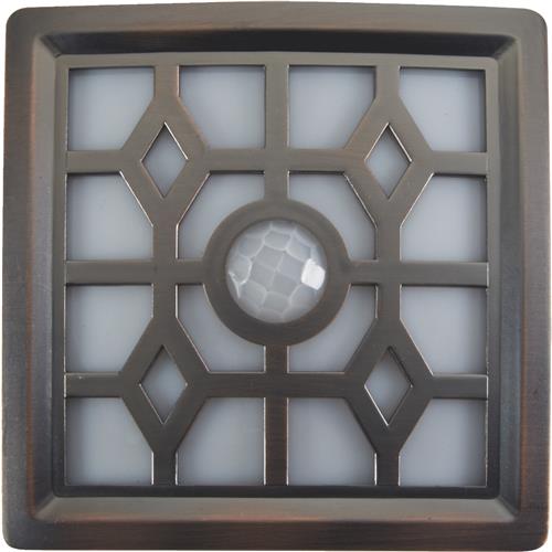 30300-307 Fulcrum 4-LED Soft Glow Outdoor Battery Operated Light Fixture