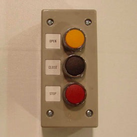 Three button door controller picture.